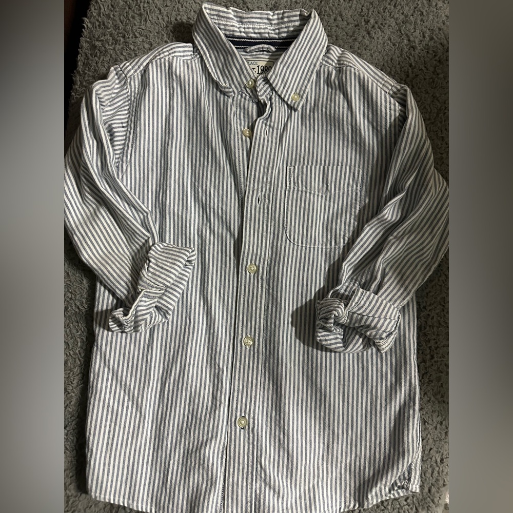 Children’s Place kid long sleeve size 5/6 like new!